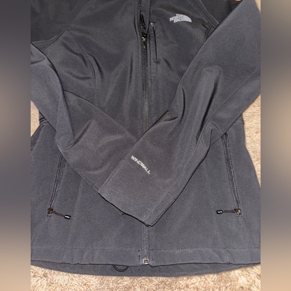 North Face jacket - Picture 2 of 6